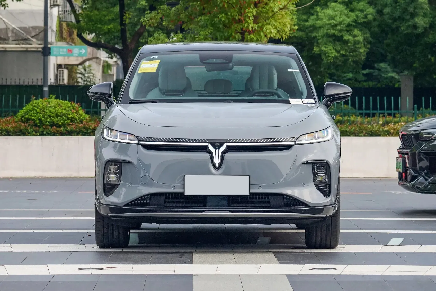 imgi_100_Voyah-Courage-Stylish-SUV-New-Energy-Vehicles-Electrical-Car Voyah Courage Stylish SUV New Energy Vehicles Electrical Car – Ships Worldwide From China | Chinese Ev Cars in Algeria - Image 1