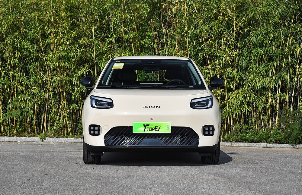 imgi_3_1_3(29) GAC AION UT Super 2026 – China Export Vehicle | Chinese Ev Cars in Algeria - Image 1