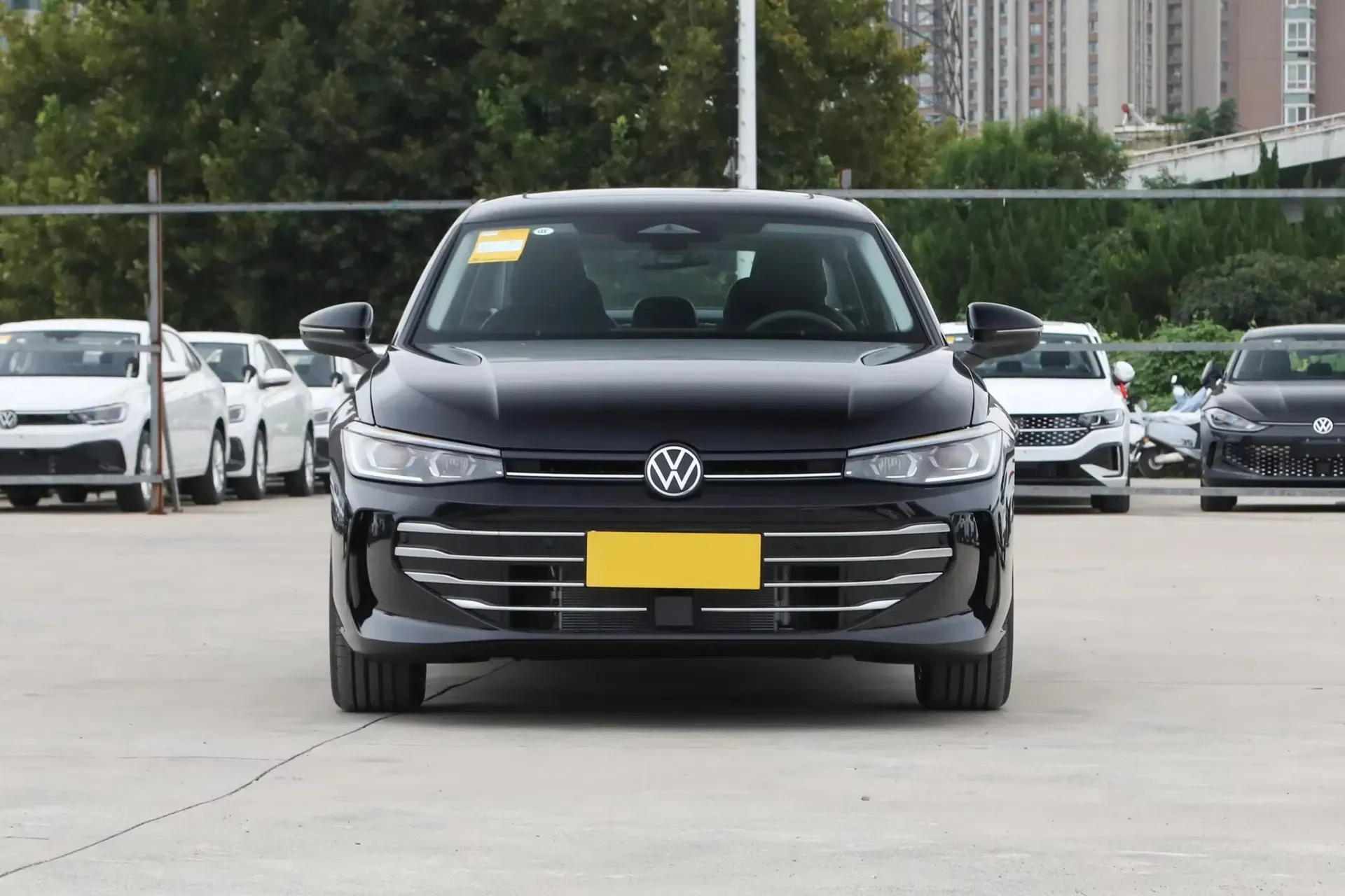 imgi_45_2024-China-New-Petrol-Car-Adult-Passat-PRO-2025-VW-Passat- 2026 Volkswagen Passat PRO 4-Door 5-Seat Sedan – Wholesale Price From China | Chinese Ev Cars in Algeria - Image 1