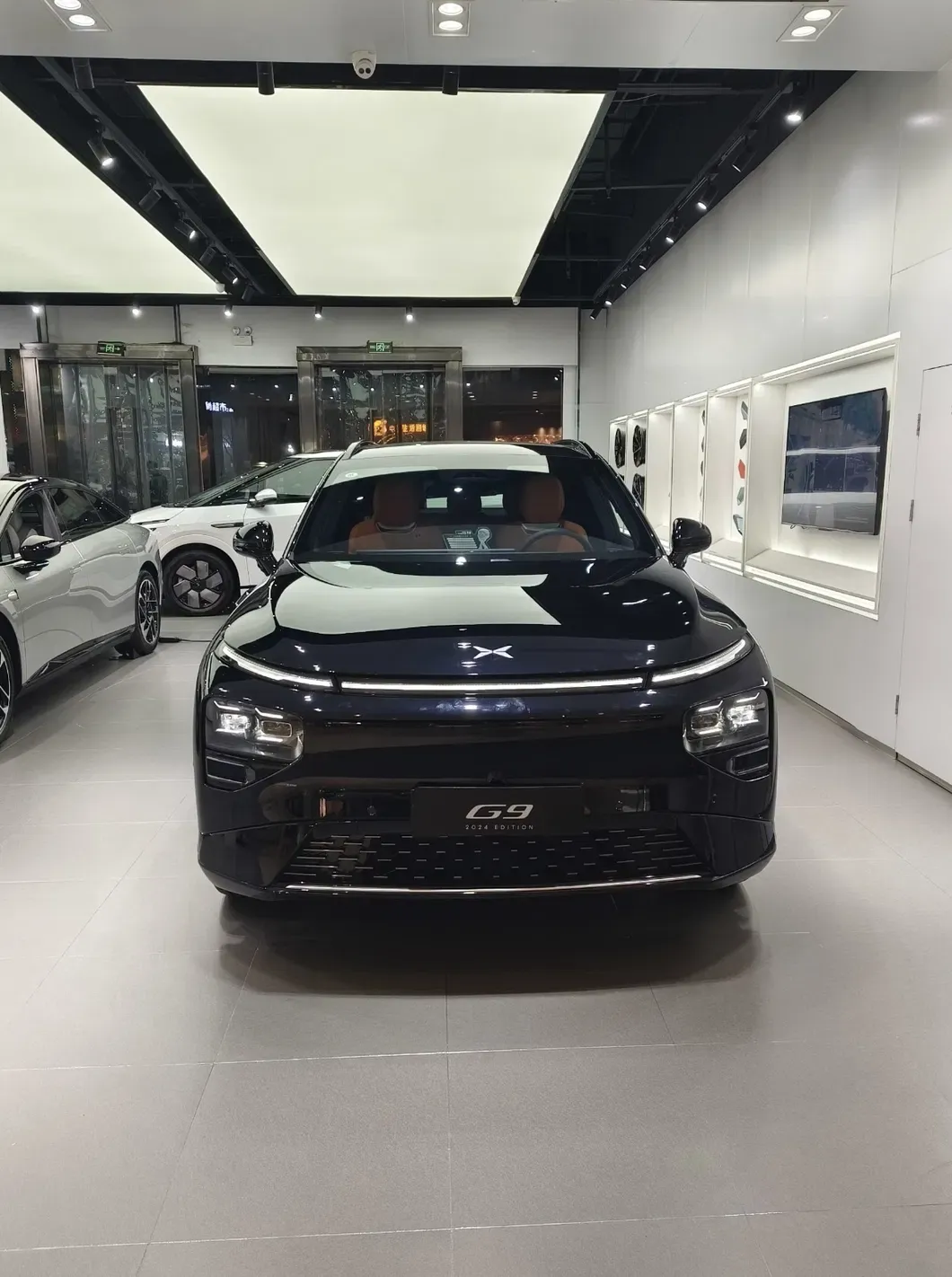 imgi_61_Xpeng-G9-Long-Range-EV-SUV-Rwd-Awd-5-Seats-Electric-Car Xpeng G9 Long-Range EV SUV Rwd/Awd 5 Seats Electric Car – Ships Worldwide From China | Chinese Ev Cars in Algeria - Image 1