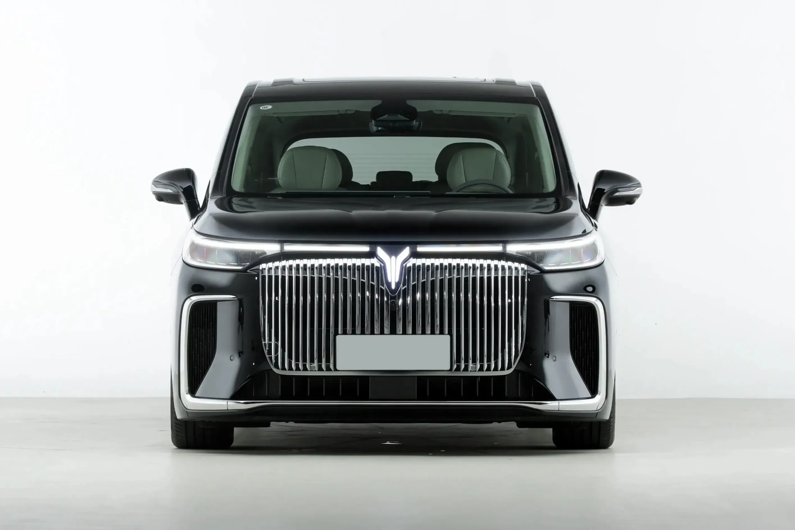 imgi_69_Innovative-Hybrid-Exceptional-Specifications-Voyah-Dreamer-Phev-Cars Voyah 2026 Dreamer Phev 1.5t Ultra-Long Range Flagship Version Automatic Car – Ships Worldwide From China | Chinese Ev Cars in Algeria - Image 1