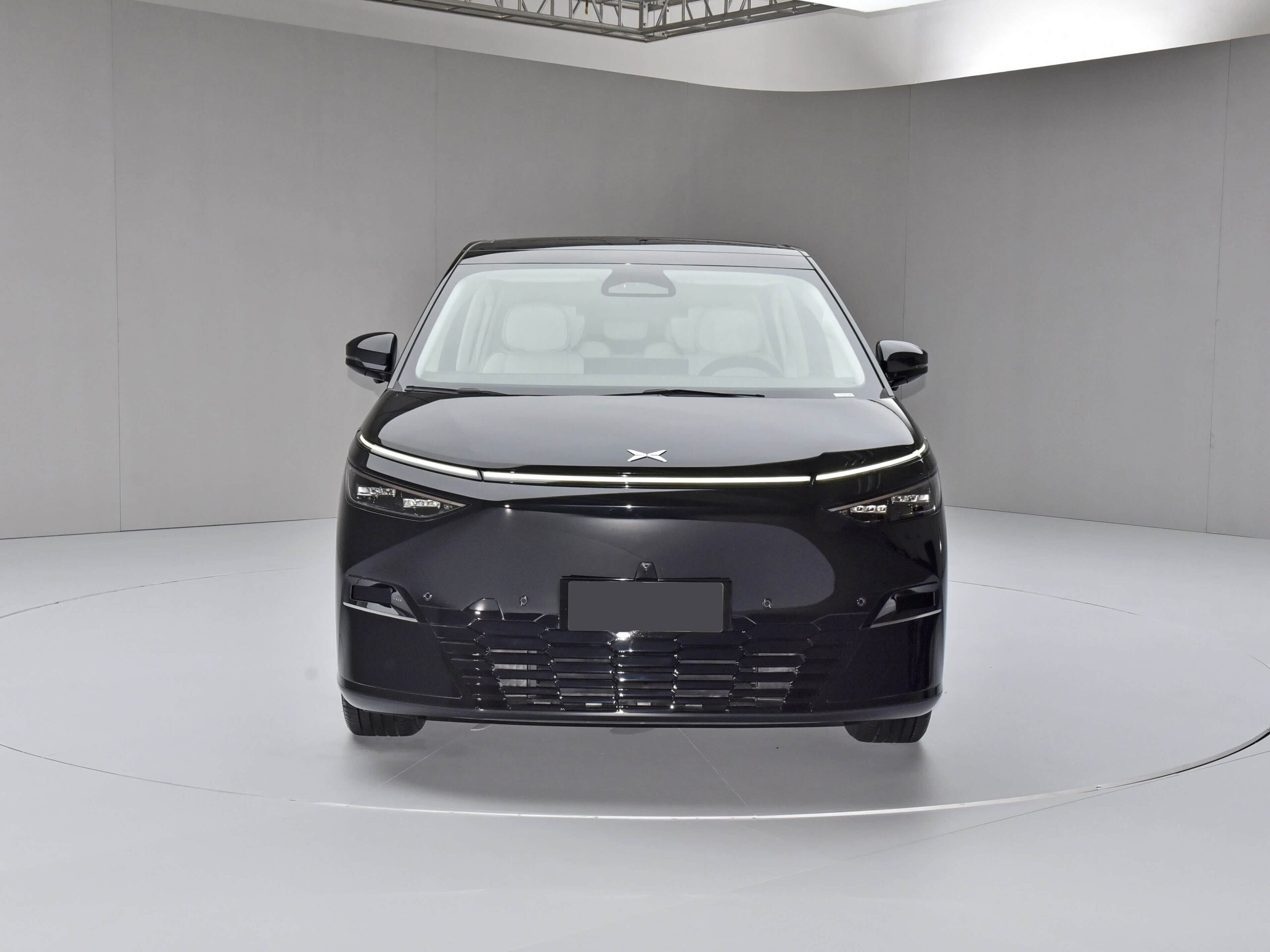 imgi_79_Brand-Xpeng-X9-Fwd-4WD-High-Performance-EV-Cars-New-Energy-Vehicle-7-Seaters-Medium-to- Xpeng X9 High-End Electric Business MPV Exceptional Performance Spacious Interior and Luxury – Ships Worldwide From China | Chinese Ev Cars in Algeria - Image 1