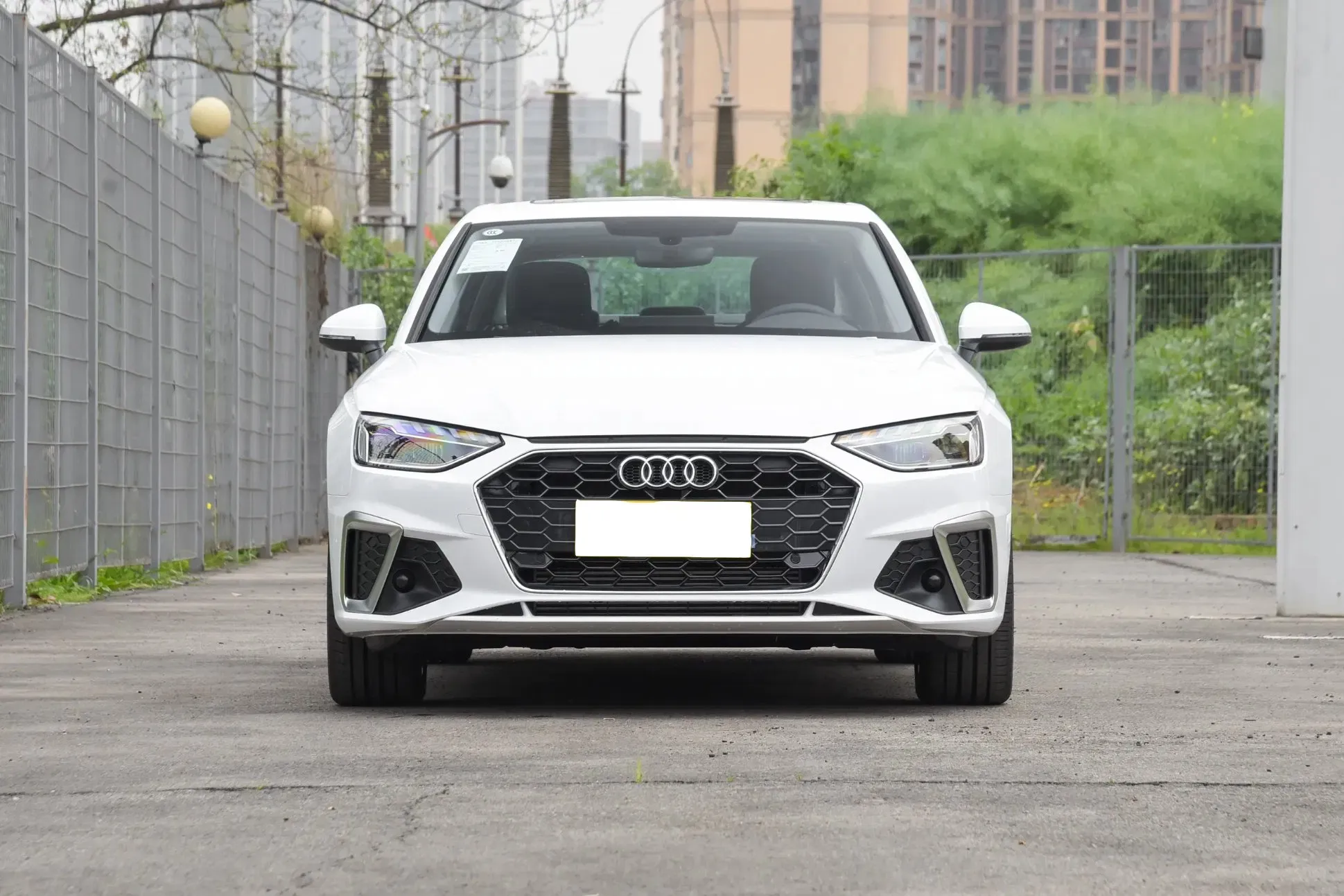 imgi_87_2025-Used-Car-Audi-A4l-China-Luxury-Car-Sedan-Vehicle-for-Sale 2026 Audi A4l Luxury Sedan Car – In Stock in China | Chinese Ev Cars in Algeria - Image 1