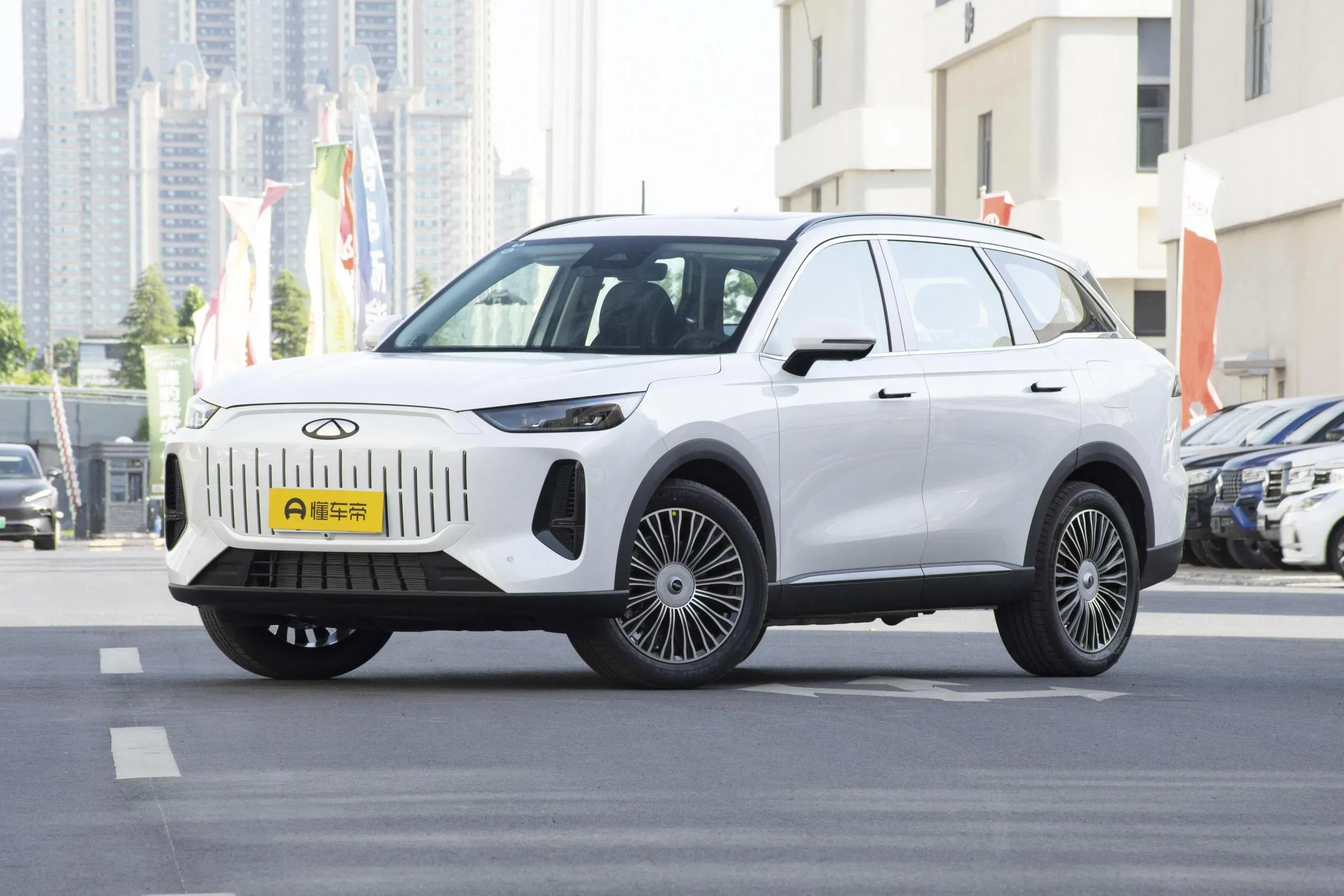 imgi_106_Chery-Fulwin-T9-2024-120km-Standard-Edition-Phev-Electric-Car-Price Chery Fulwin T9 – For Sale From China | Chinese Ev Cars in Algeria - Image 1