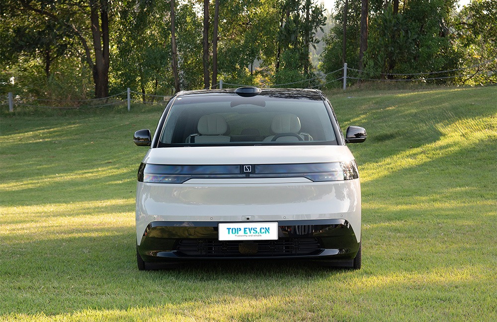 imgi_3_3_3(5) Zeekr MIX 2026 – Buy Direct From China | Chinese Ev Cars in Algeria - Image 1