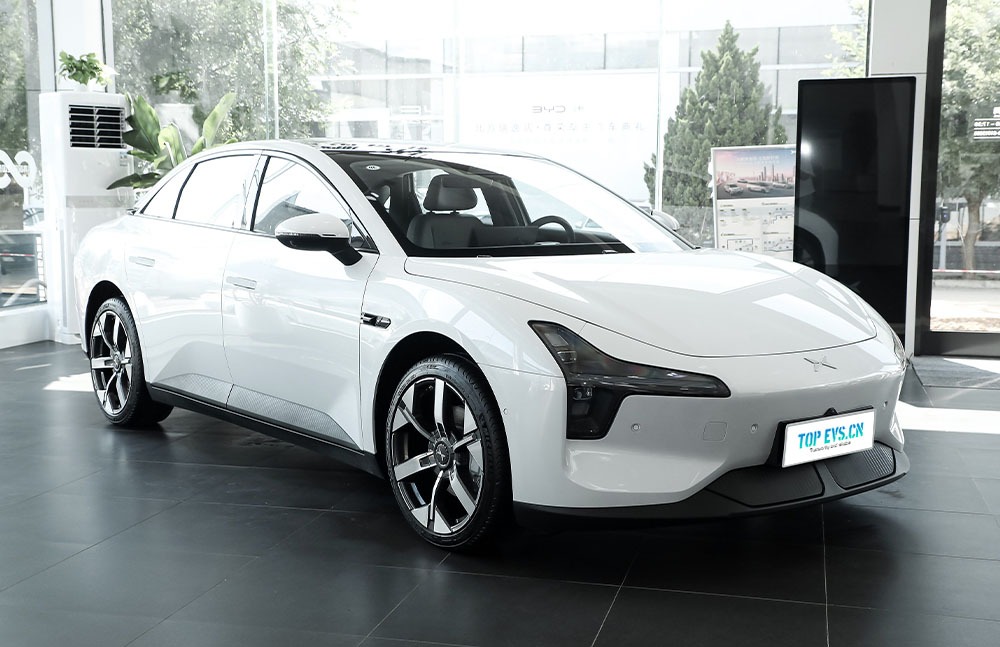imgi_4_1_4(31) Xpeng MONA M03 – Buy Direct From China | Chinese Ev Cars in Algeria - Image 1